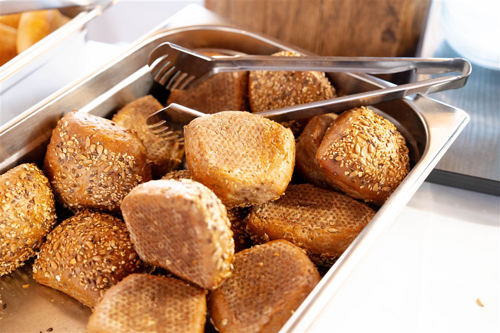 Nahaufnahme von Mehrkornbrötchen