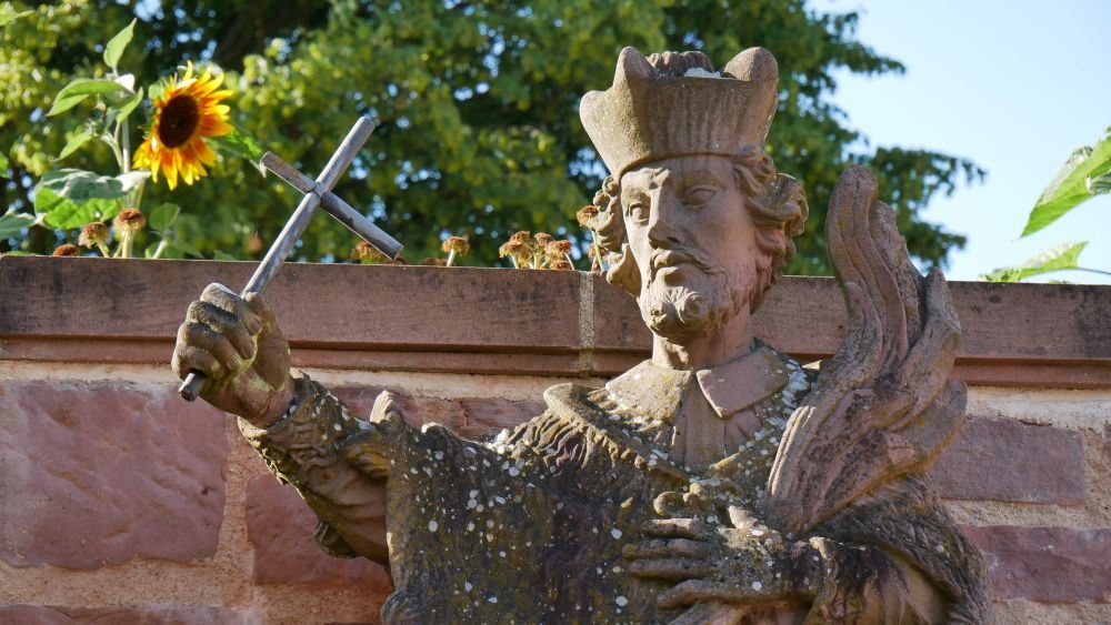 Nahaufname der Nepomuk-Statue