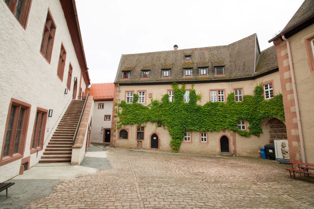 Innenhof der Burg Rothenfels